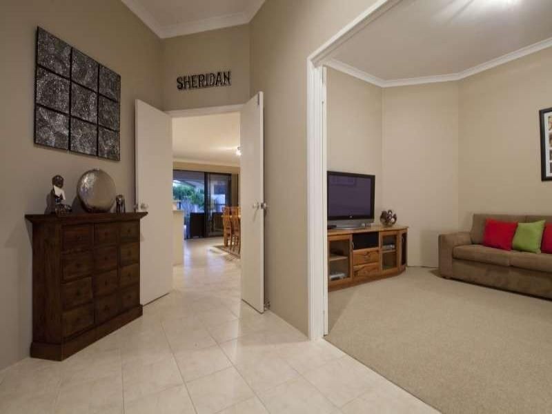 30 Montgomery Drive, Success WA 6164