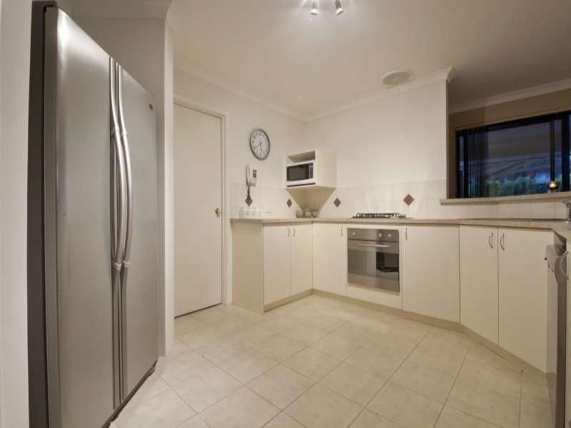 30 Montgomery Drive, Success WA 6164