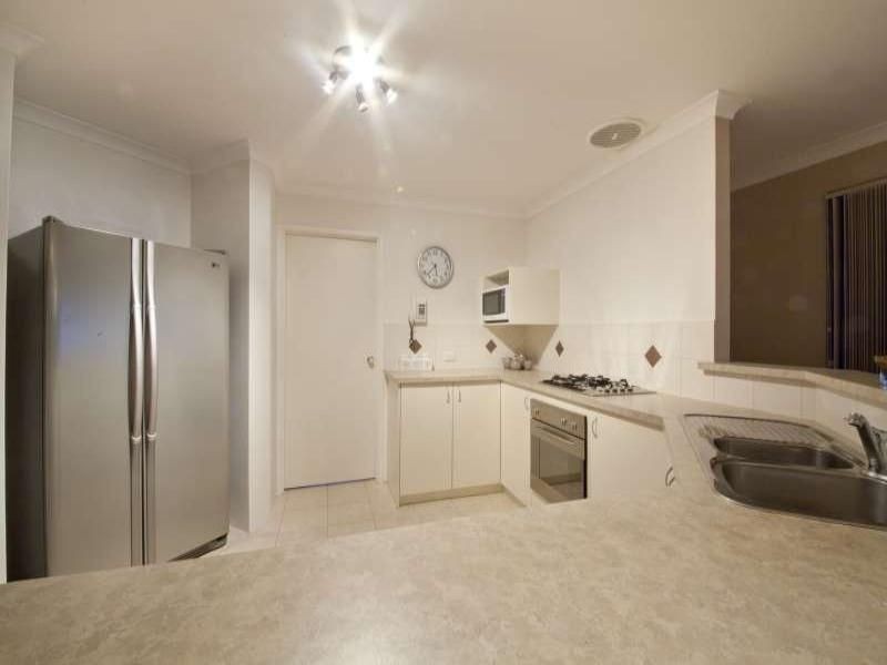 30 Montgomery Drive, Success WA 6164