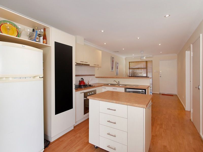 2/2 Lear Place, Coolbellup WA 6163