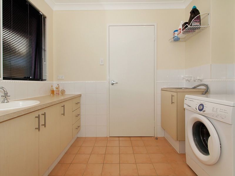 2/2 Lear Place, Coolbellup WA 6163