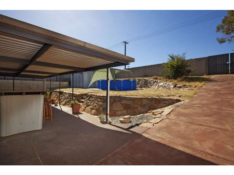 106 Phoenix Road, Hamilton Hill WA 6163