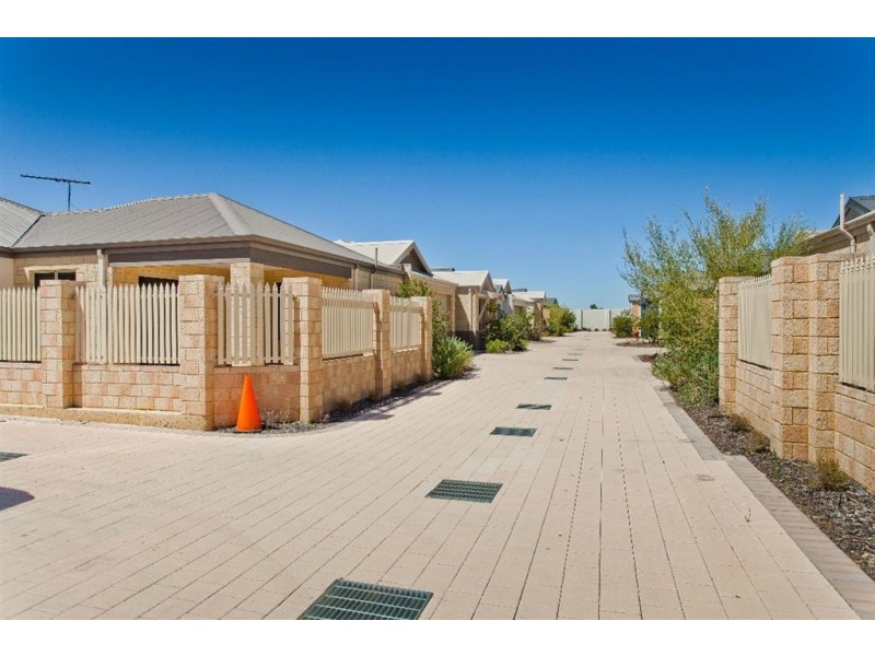 4/25 Peppermint Gardens, Aubin Grove WA 6164