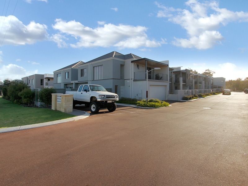 1/71 Baler Court, Hammond Park WA 6164