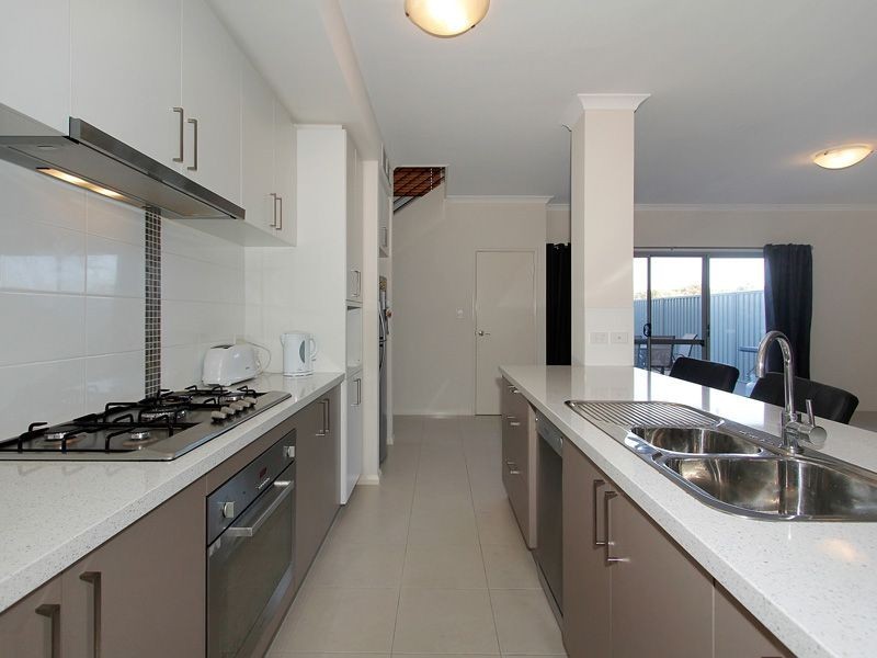 1/71 Baler Court, Hammond Park WA 6164