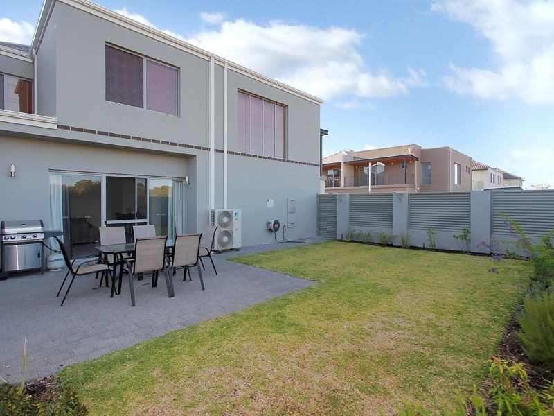 1/71 Baler Court, Hammond Park WA 6164