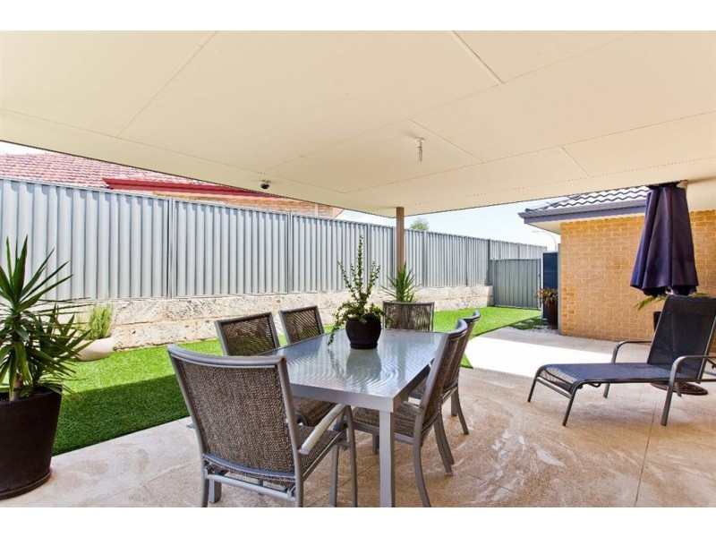 3 Yellowwood Avenue, Piara Waters WA 6112