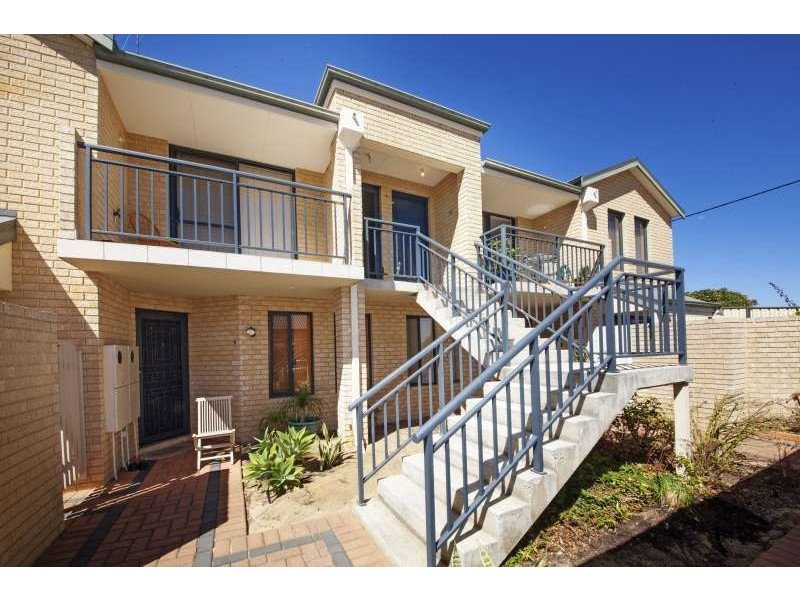 11/89 Forrest Road, Hamilton Hill WA 6163