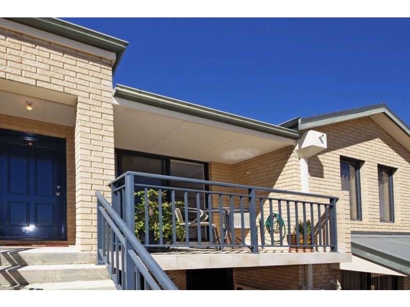 11/89 Forrest Road, Hamilton Hill WA 6163