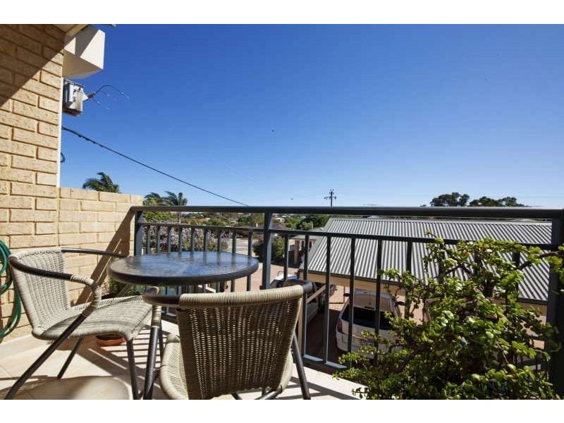 11/89 Forrest Road, Hamilton Hill WA 6163