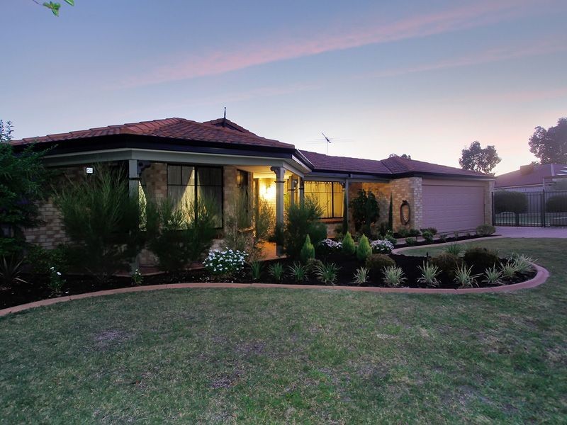 4 Hindmarsh Way, Success WA 6164