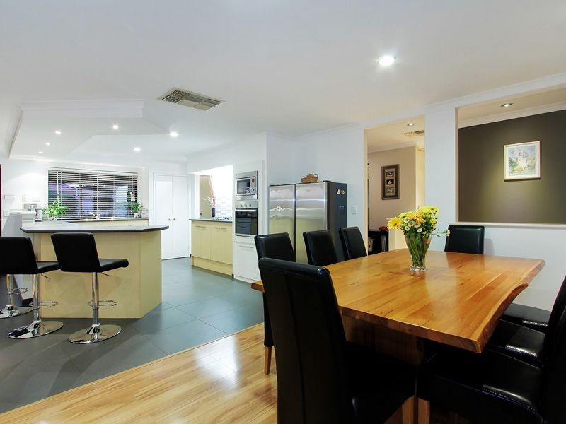 4 Hindmarsh Way, Success WA 6164