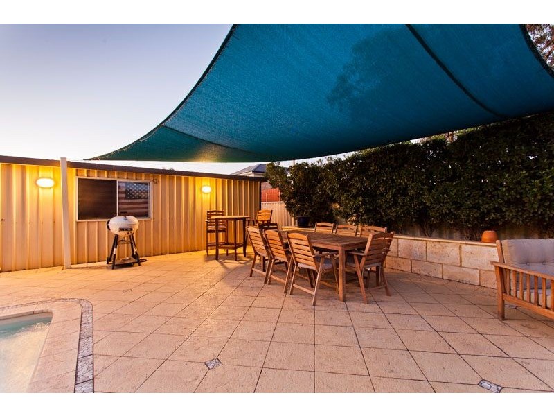 3 Lamb Place, Munster WA 6166