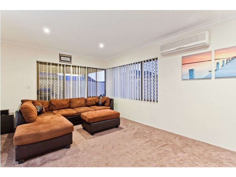 3 Lamb Place, Munster WA 6166