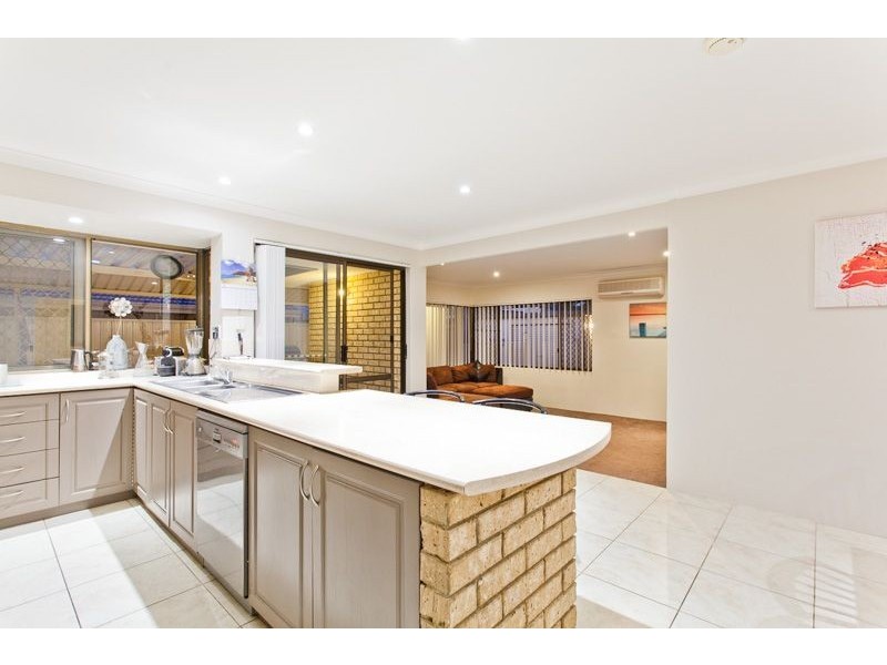 3 Lamb Place, Munster WA 6166