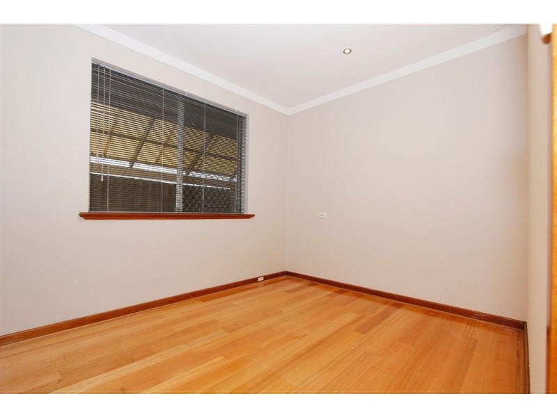 9 Bardolph Road, Spearwood WA 6163