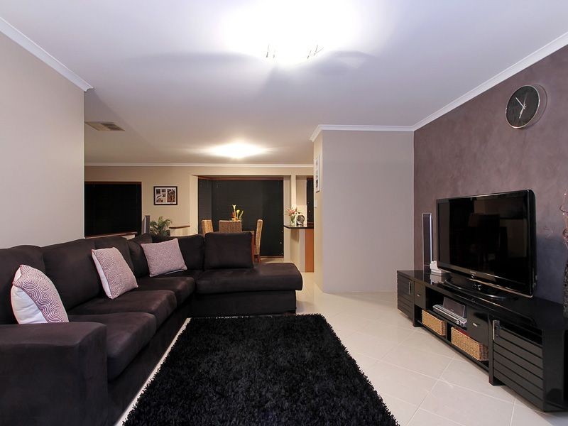 13 Richmond Entrance, Success WA 6164