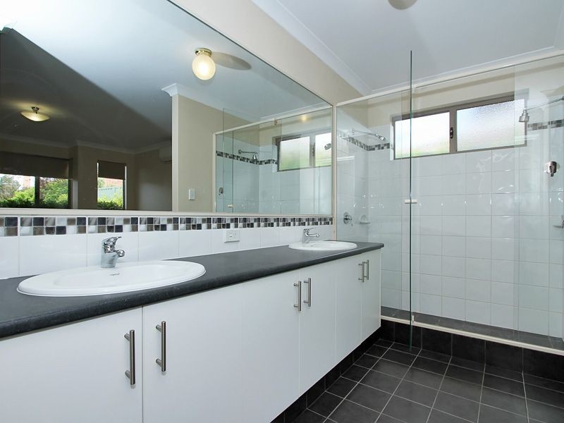 12a Collick Street, Hilton WA 6163