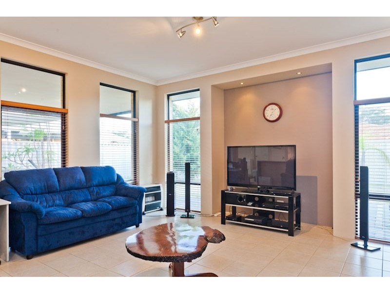 71 Nottely Crescent, Secret Harbour WA 6173