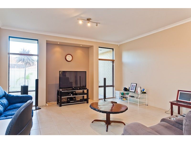 71 Nottely Crescent, Secret Harbour WA 6173