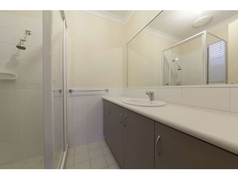 8a Salina Way, Yangebup WA 6164
