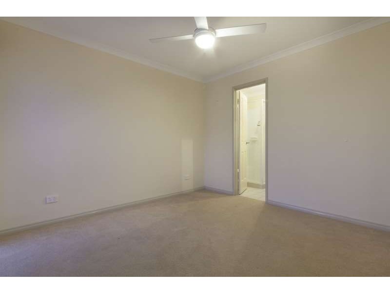 8a Salina Way, Yangebup WA 6164