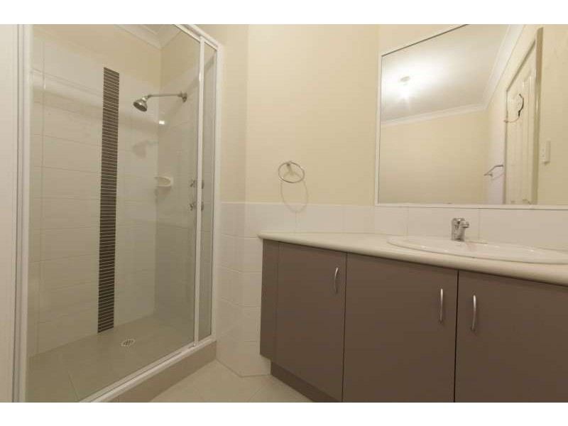 8a Salina Way, Yangebup WA 6164