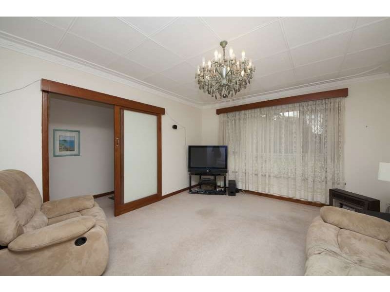 1 Pilgrim Way, Hamilton Hill WA 6163