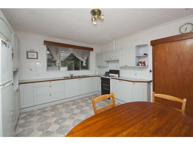 1 Pilgrim Way, Hamilton Hill WA 6163