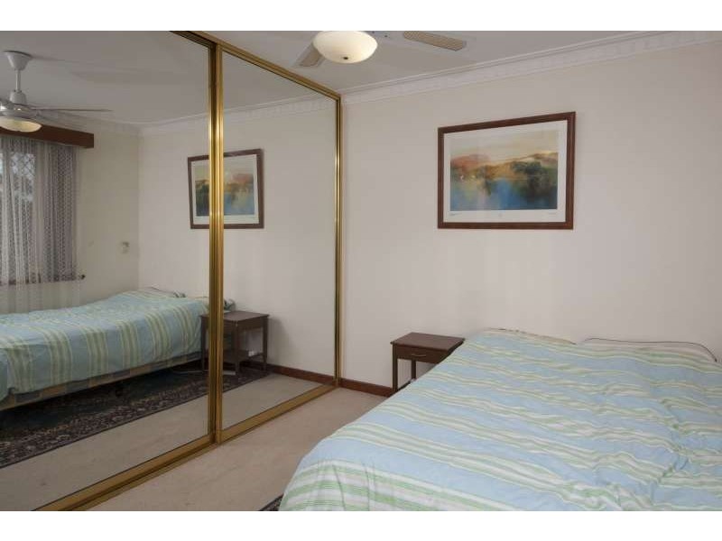 1 Pilgrim Way, Hamilton Hill WA 6163