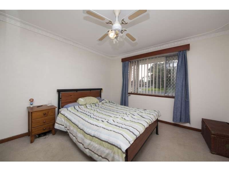 1 Pilgrim Way, Hamilton Hill WA 6163