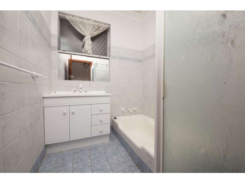 1 Pilgrim Way, Hamilton Hill WA 6163