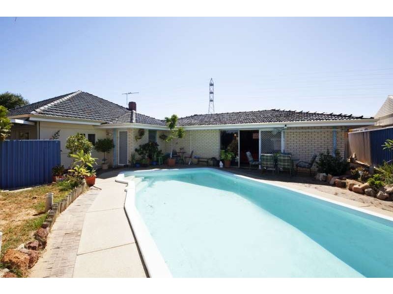 18 Strode Avenue, Hamilton Hill WA 6163