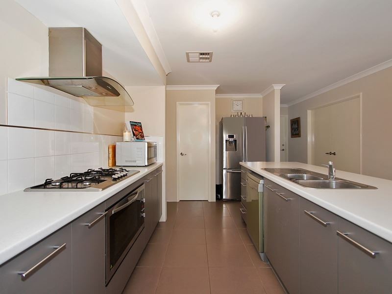 42 Sunstone Drive, Wellard WA 6170