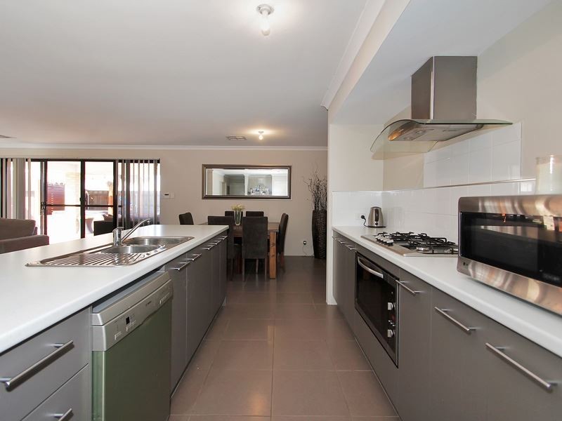 42 Sunstone Drive, Wellard WA 6170