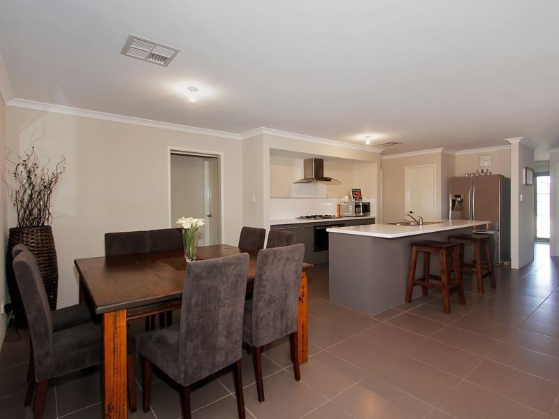 42 Sunstone Drive, Wellard WA 6170