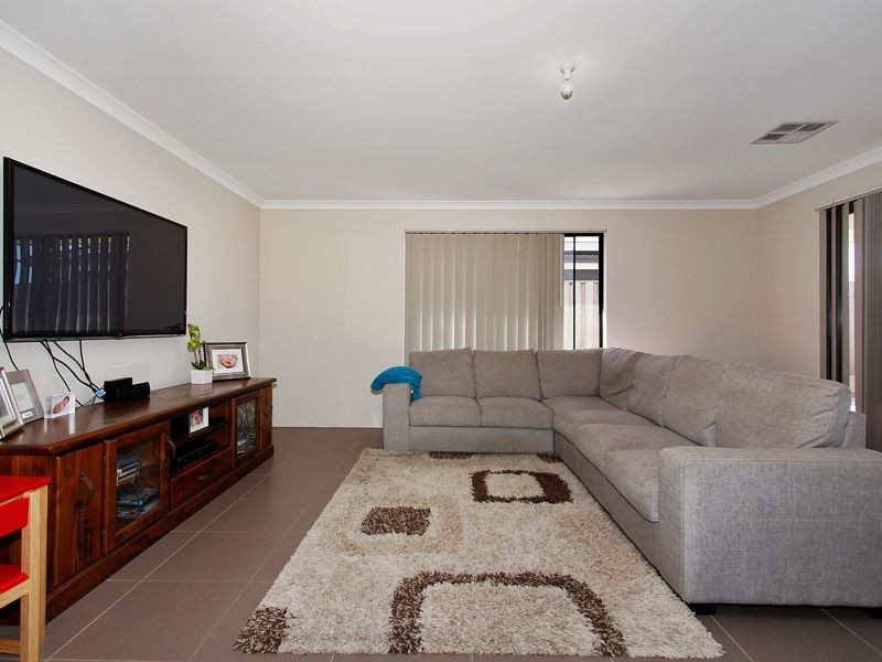 42 Sunstone Drive, Wellard WA 6170