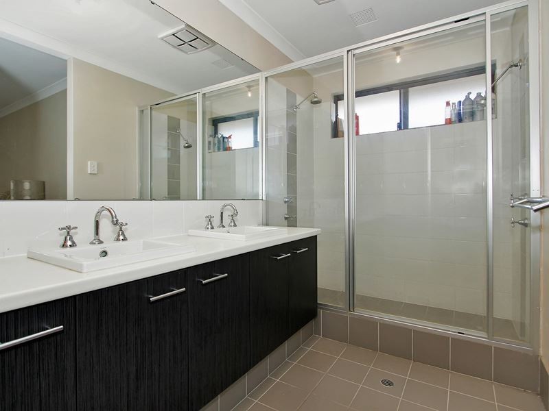 42 Sunstone Drive, Wellard WA 6170