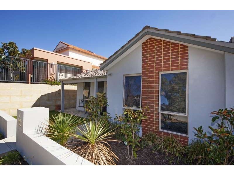 8/1 Humboldt Entrance, Aubin Grove WA 6164