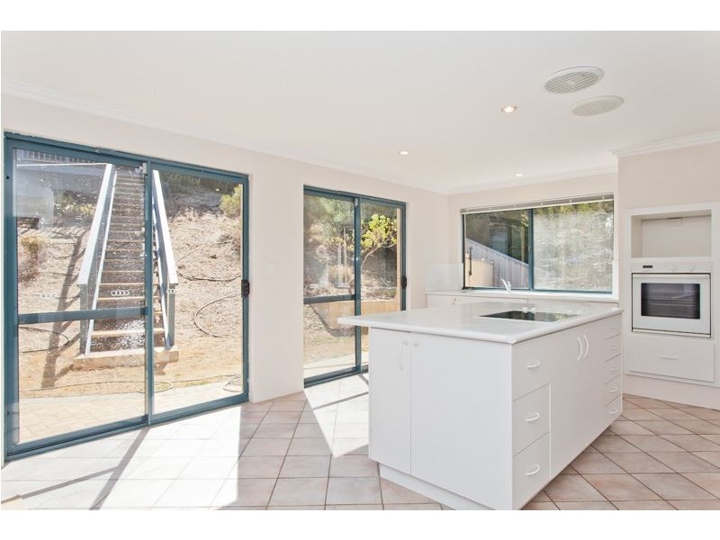 11 Colpoys Place, Coogee WA 6166