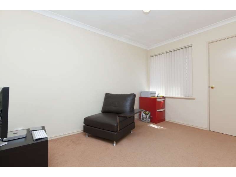 1/1 Azolla Court, Coogee WA 6166