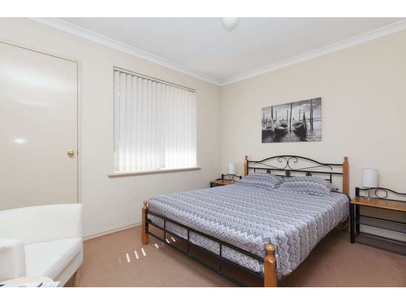 1/1 Azolla Court, Coogee WA 6166