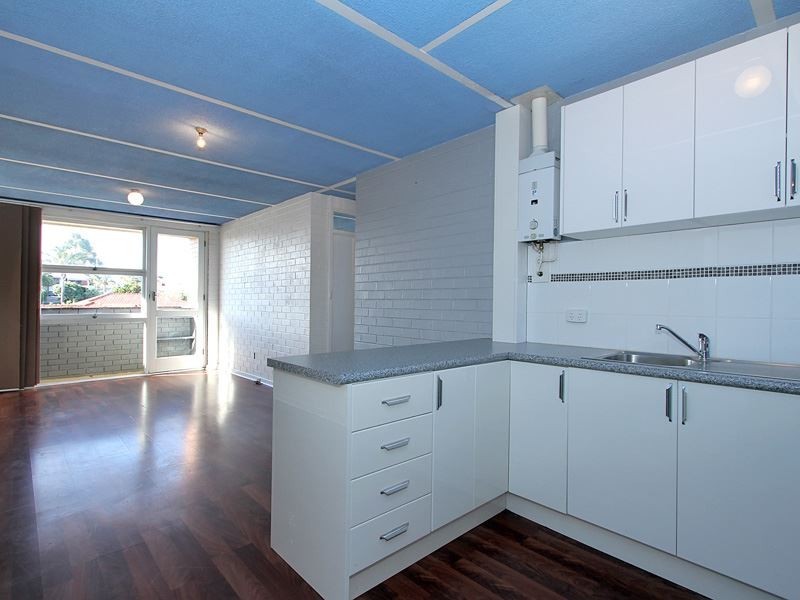 27/221 Clontarf Road, Hamilton Hill WA 6163