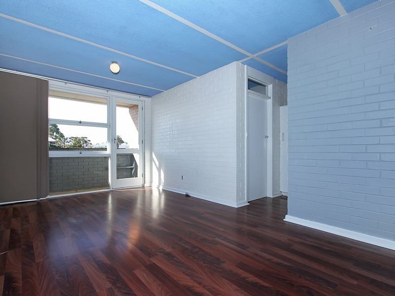 27/221 Clontarf Road, Hamilton Hill WA 6163