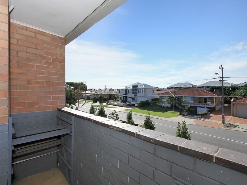 27/221 Clontarf Road, Hamilton Hill WA 6163