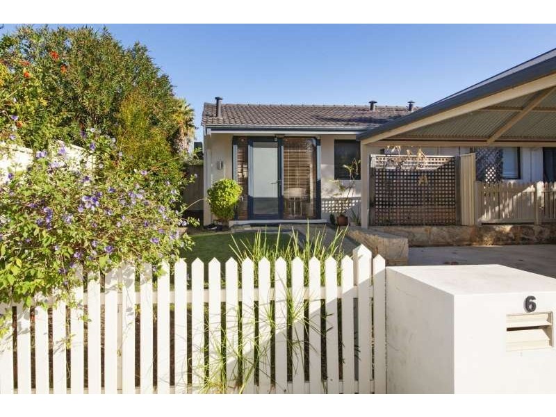 6/2 Lear Place, Coolbellup WA 6163