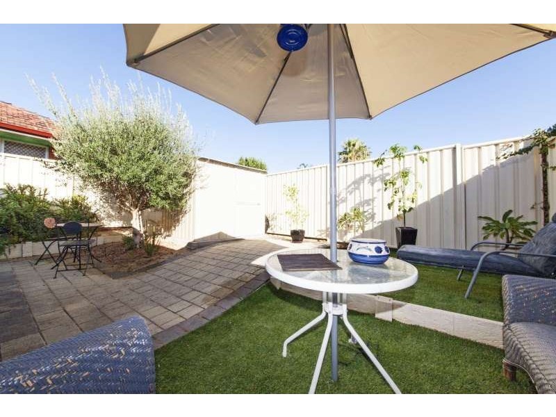 6/2 Lear Place, Coolbellup WA 6163