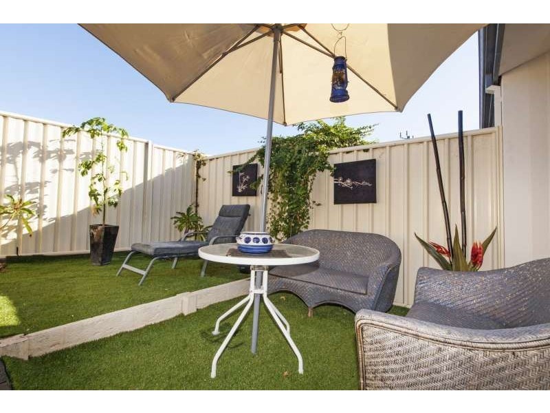 6/2 Lear Place, Coolbellup WA 6163