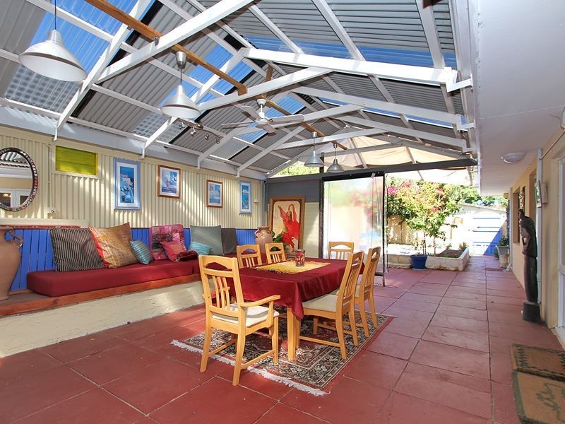 2 Peter Street, Shoalwater WA 6169