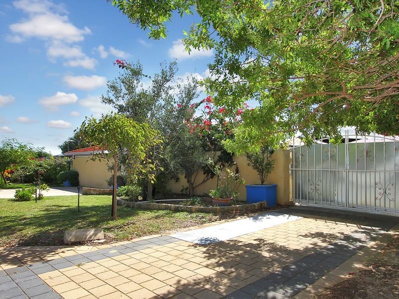 2 Peter Street, Shoalwater WA 6169